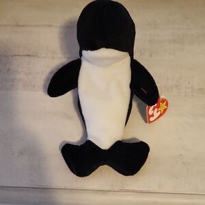 Ty Beanie Baby "Waves" Black and White Orca Plush